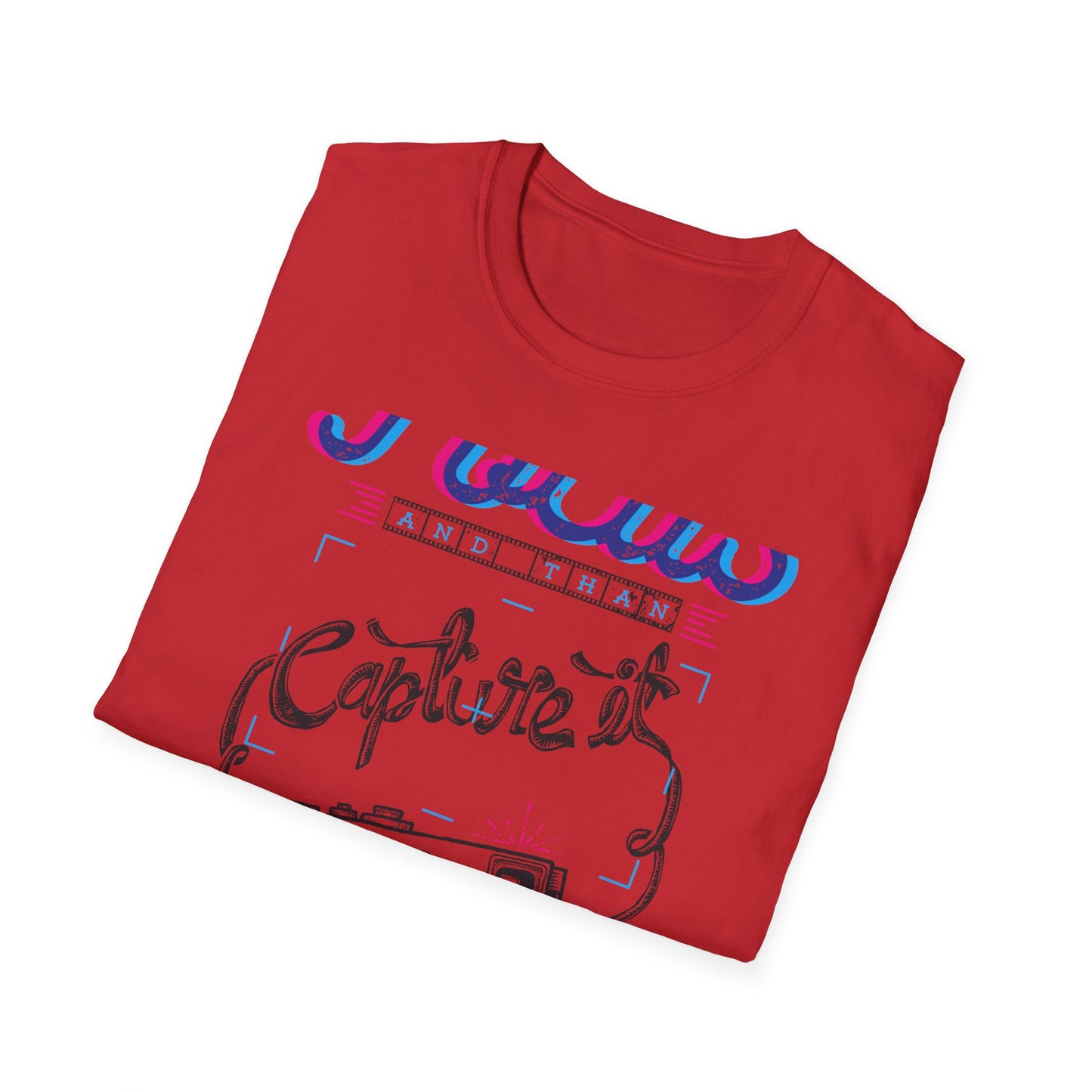 Focus & Capture It Vintage Camera T-Shirt | Retro Photography Enthusiast Tee | Unique Photographer Gift
