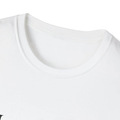 Stunning Lash Queen T-Shirt | Iridescent Eyelash Design Tee for Beauty Enthusiasts & Lash Techs