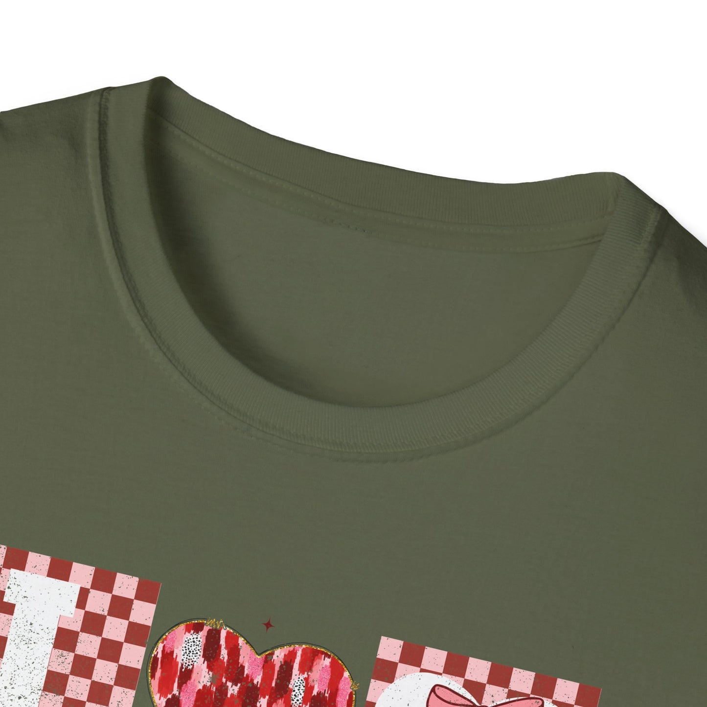 Chic "I Love You" Heart & Bow T-Shirt - Unique Distressed Checkered Design for Valentine's Day & Romantic Gifts for Her