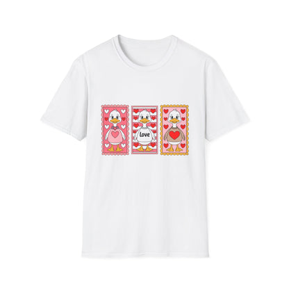 Charming Love Duck & Hearts T-Shirt | Adorable Valentine's Day Tee for Kids & Animal Lovers - Cute & Unique!