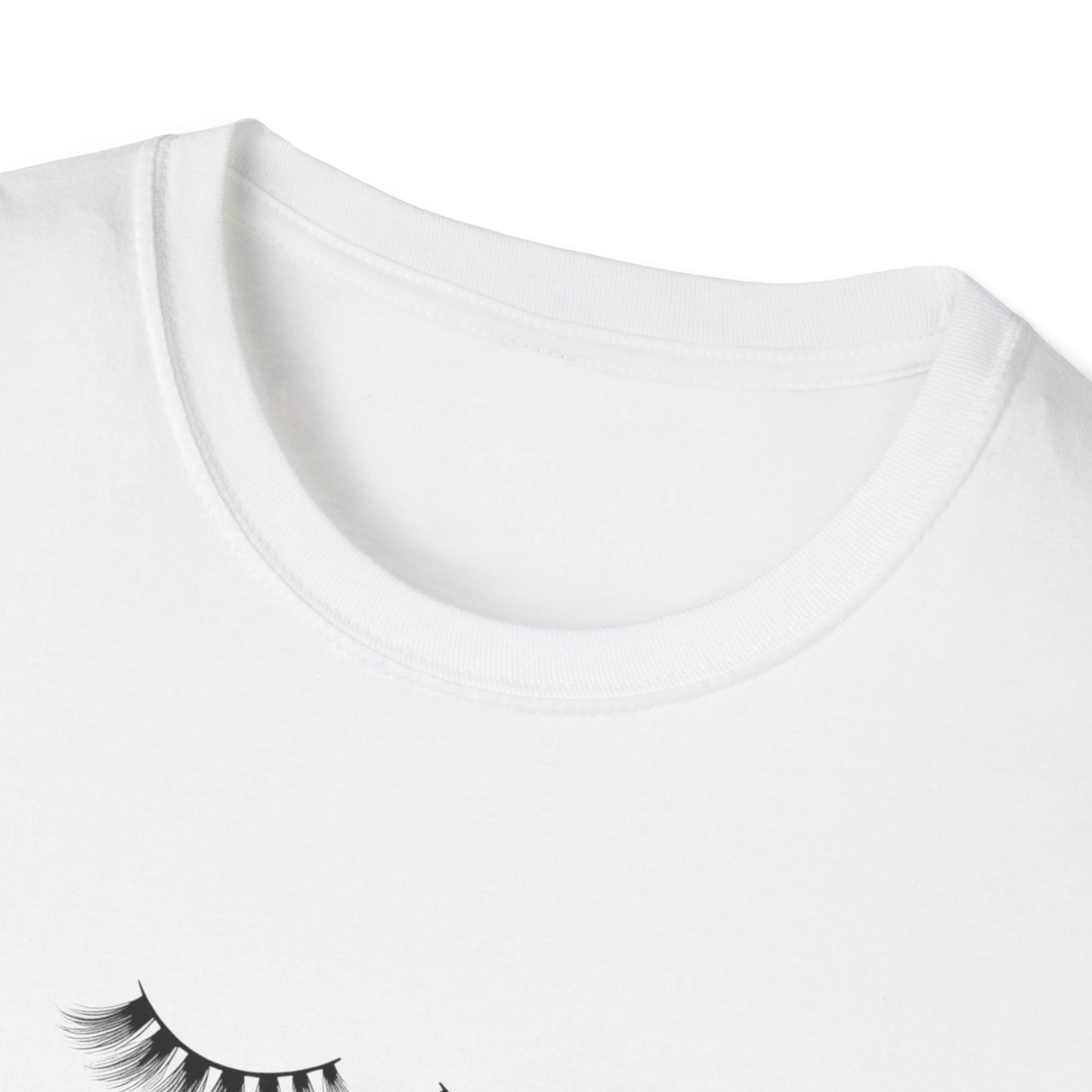 Empowering 'Lashes On Confidence Up' T-Shirt | Chic Lash Lover Tee for Women | Trendy Beauty Queen Gift