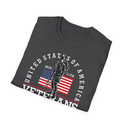 Iconic US Soldier & American Flag T-Shirt | Veterans Day Tribute Tee for Military Heroes & Patriots