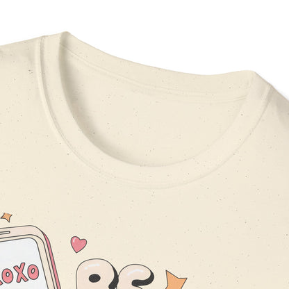Adorable Y2K "XOXO Be Mine" Flip Phone T-Shirt | Nostalgic Retro Love Tee for Valentine's & Everyday Chic