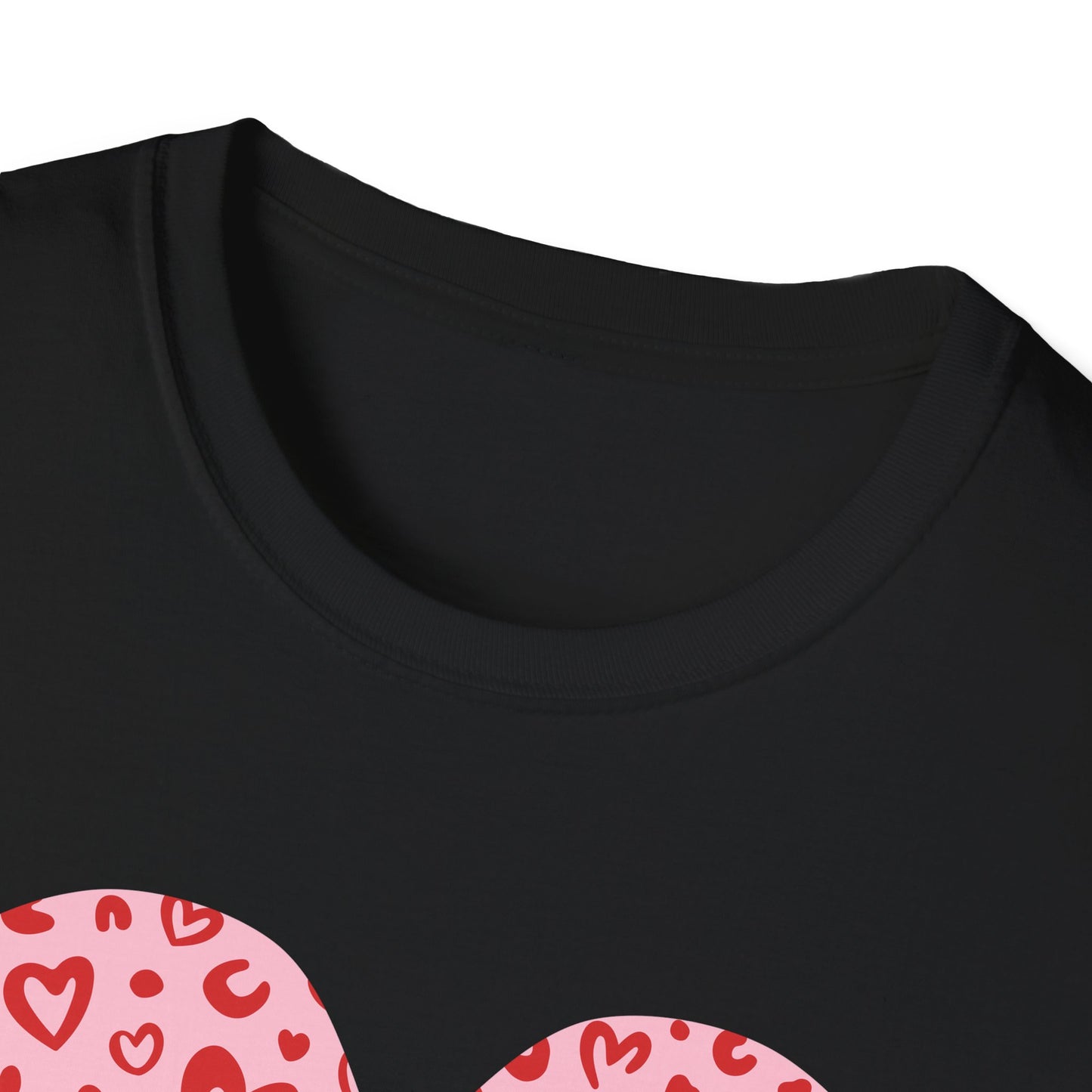 Chic Mom Leopard Heart T-Shirt | Adorable Mama Tee Gift | Perfect Mother's Day & Everyday Love Top