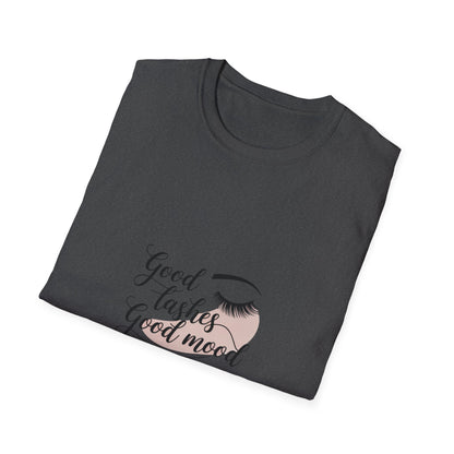 Fabulous "Good Lashes Good Mood" T-Shirt | Chic Beauty Tee for Lash Lovers & Pros | Empowering Style