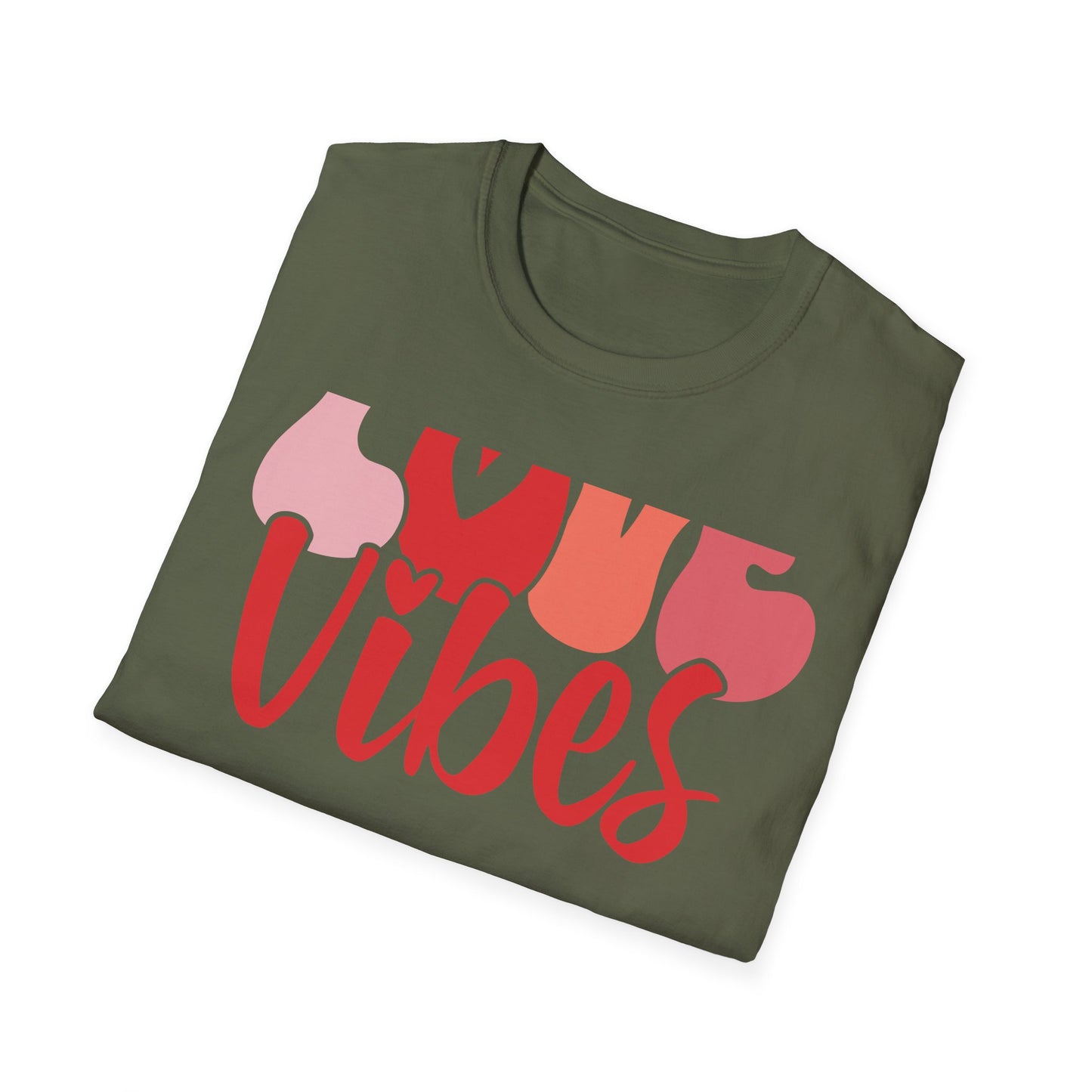 Groovy LOVE Vibes T-Shirt for Women | Trendy Retro Heart Tee | Spread Positivity & Style | Perfect Valentine's Day Gift