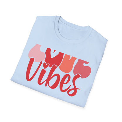 Groovy LOVE Vibes T-Shirt for Women | Trendy Retro Heart Tee | Spread Positivity & Style | Perfect Valentine's Day Gift