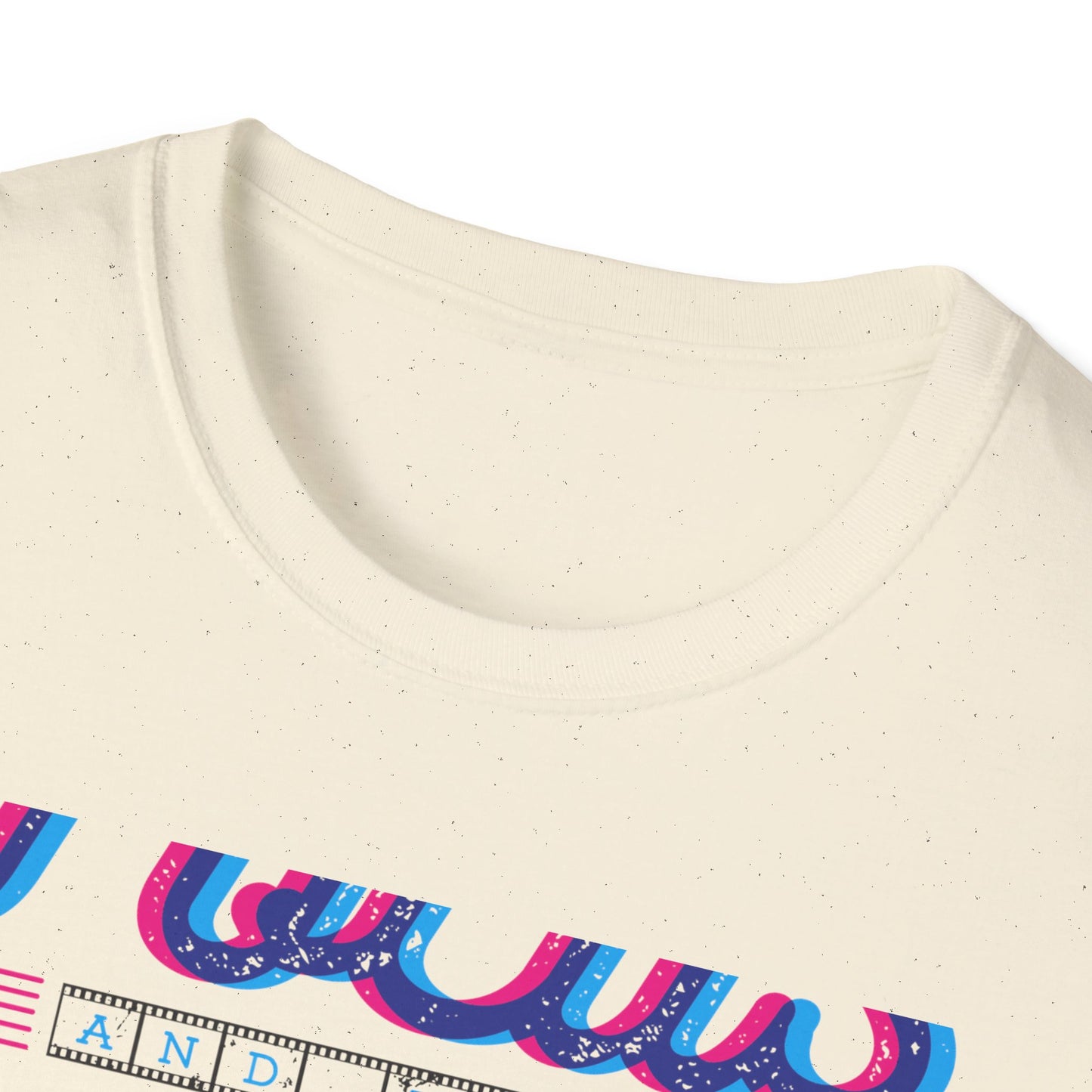 Focus & Capture It Vintage Camera T-Shirt | Retro Photography Enthusiast Tee | Unique Photographer Gift