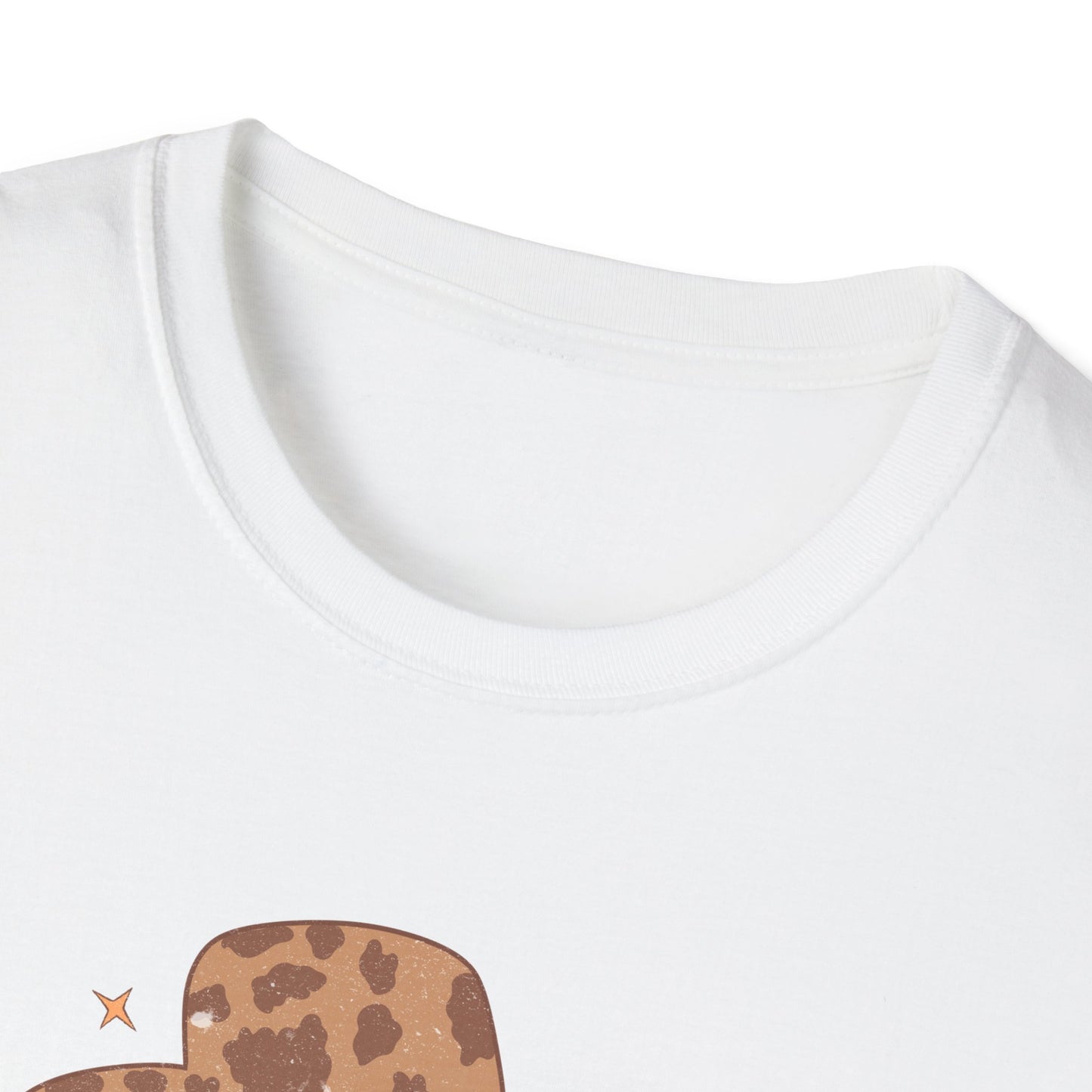 Groovy Cowgirl Heart "Howdy Honey" T-Shirt | Adorable Retro Western Sweetheart Tee for Women, Trendy Country Style