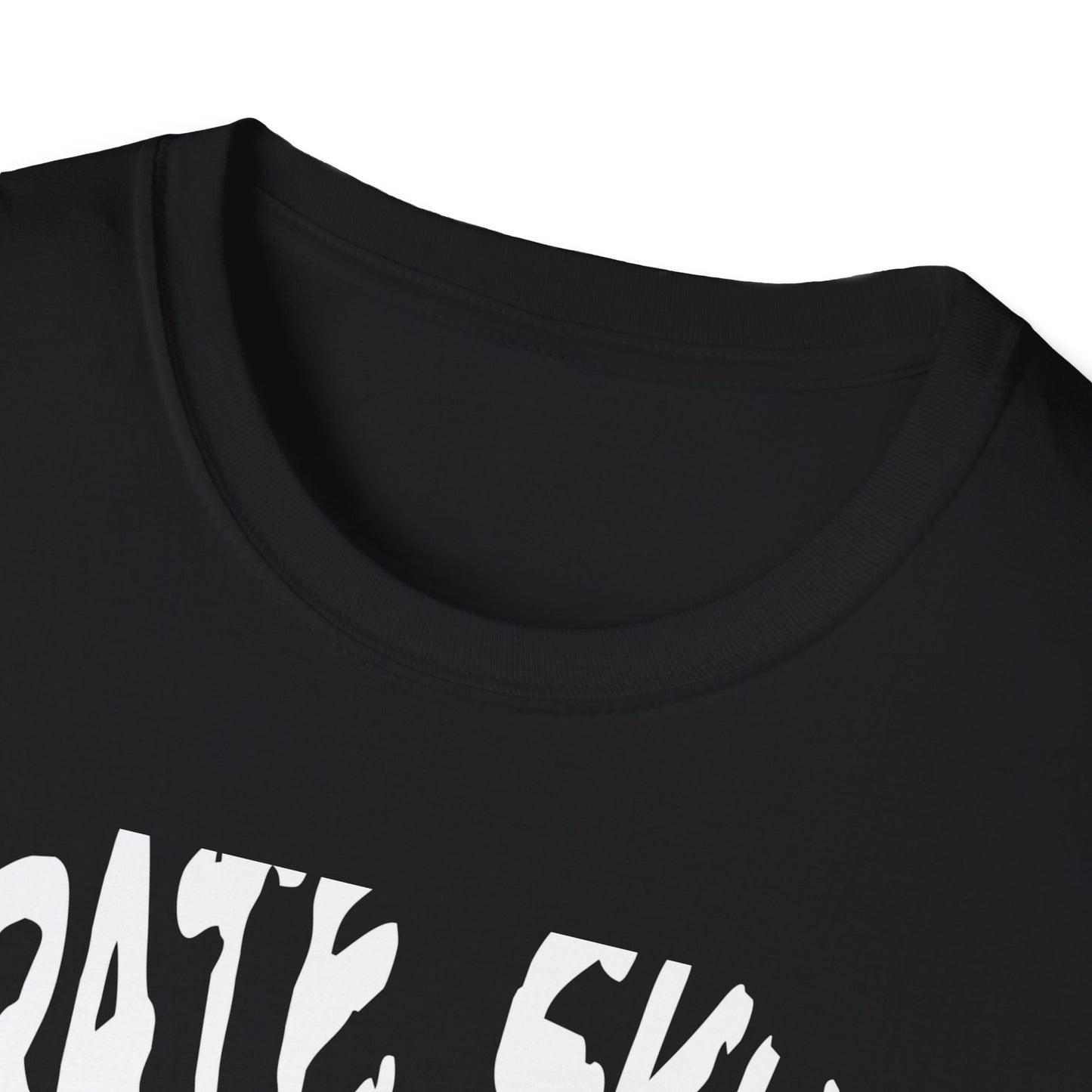 Epic Pirate Skull T-Shirt - Bold Eye Patch & Captain's Hat Design - Unique Skeleton Tee for Adventurers & Halloween