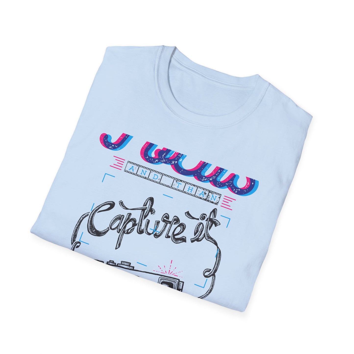 Focus & Capture It Vintage Camera T-Shirt | Retro Photography Enthusiast Tee | Unique Photographer Gift