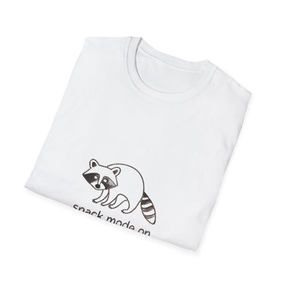 Epic Raccoon 'Snack Mode On' T-Shirt | Funny Animal Foodie Tee | Cozy & Unique Gift Idea for Wildlife Lovers