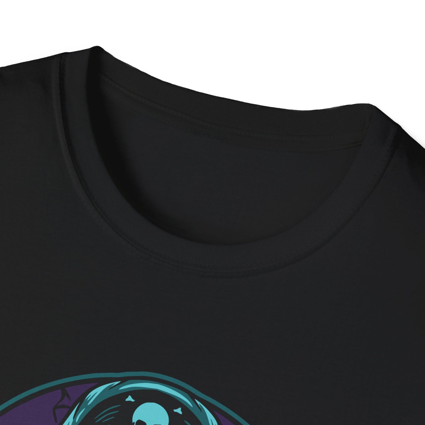 Epic Pirate Skull T-Shirt | Bold Tricorn Hat & Eye Patch Graphic Tee | Unique Adventure Apparel for Pirate Fans