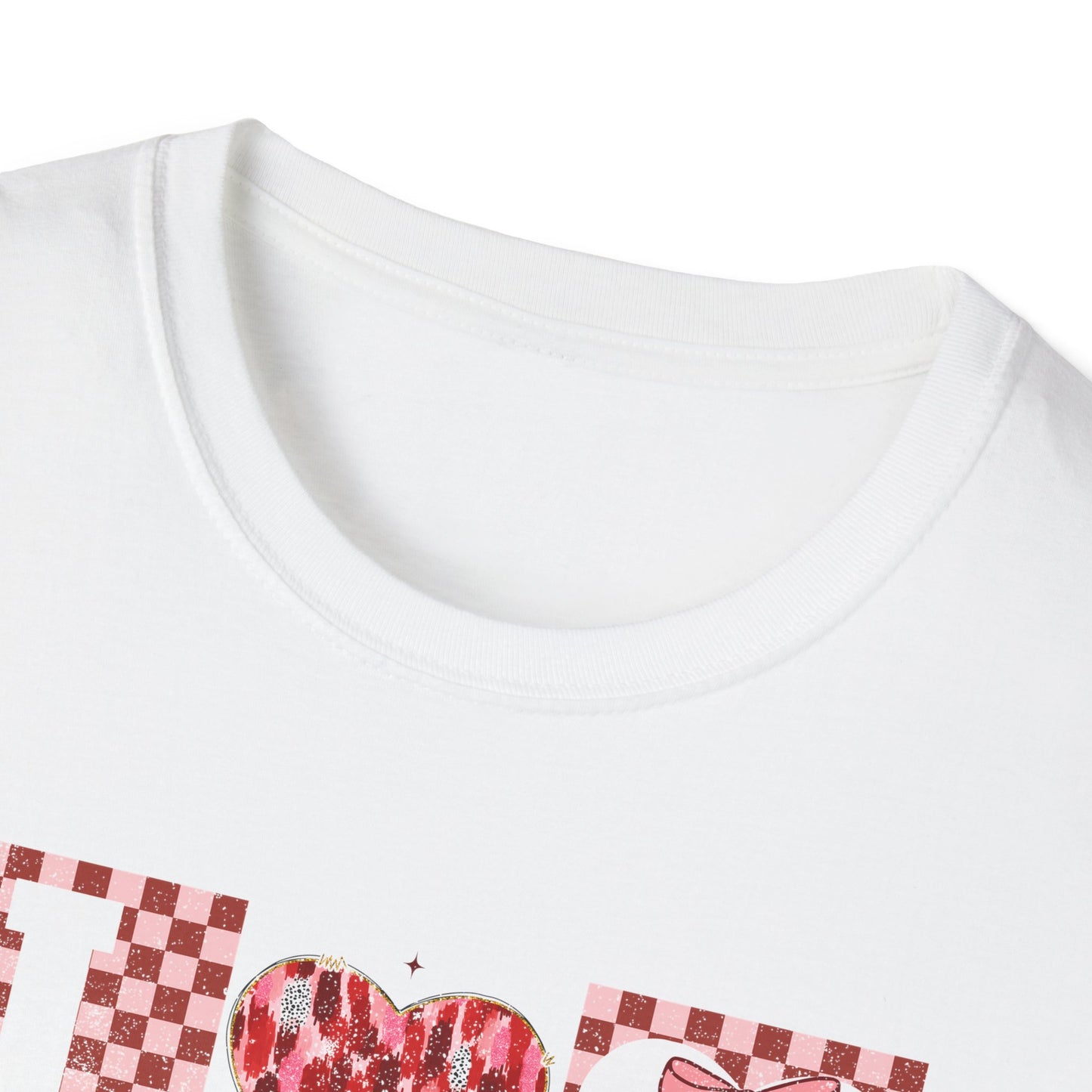 Chic "I Love You" Heart & Bow T-Shirt - Unique Distressed Checkered Design for Valentine's Day & Romantic Gifts for Her