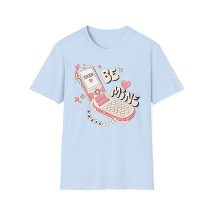 Adorable Y2K "XOXO Be Mine" Flip Phone T-Shirt | Nostalgic Retro Love Tee for Valentine's & Everyday Chic
