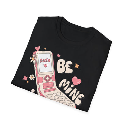 Adorable Y2K "XOXO Be Mine" Flip Phone T-Shirt | Nostalgic Retro Love Tee for Valentine's & Everyday Chic