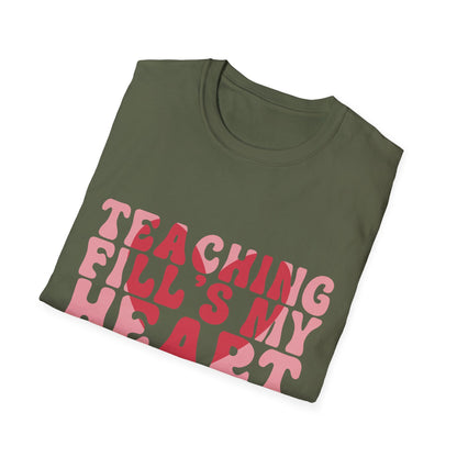 Inspiring Teacher T-Shirt: 'Teaching Fill's My Heart' Groovy Retro Educator Appreciation Tee - Perfect Gift!