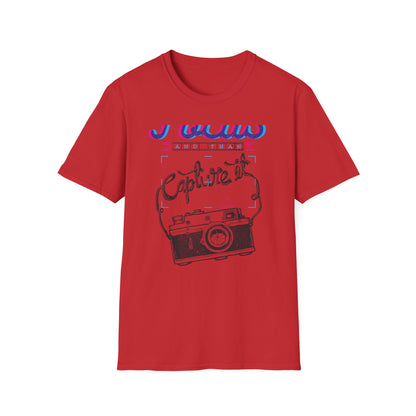 Focus & Capture It Vintage Camera T-Shirt | Retro Photography Enthusiast Tee | Unique Photographer Gift