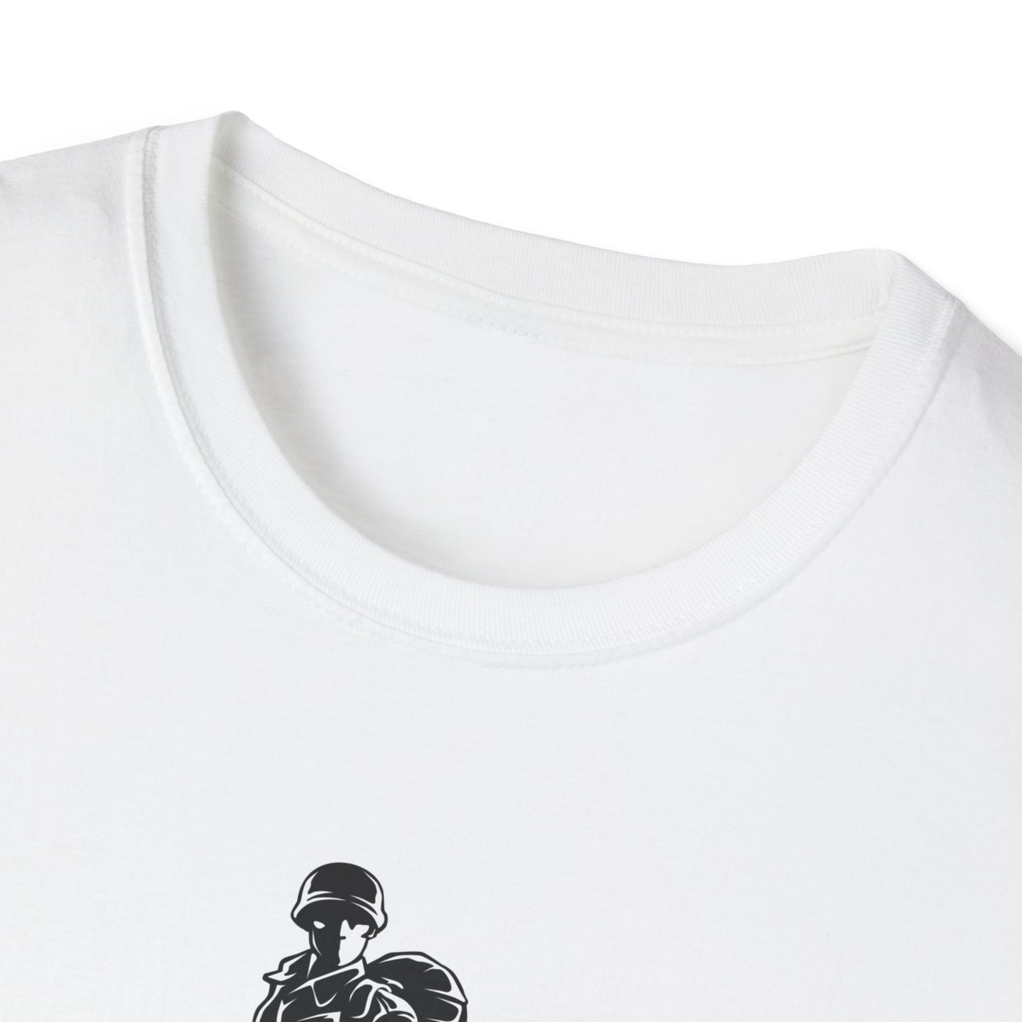 Iconic US Soldier & American Flag T-Shirt | Veterans Day Tribute Tee for Military Heroes & Patriots