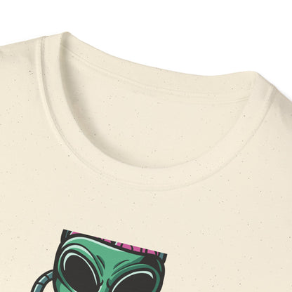 Unleash Chaos! Epic Alien Attack T-Shirt - Exposed Brain & Shotgun Sci-Fi Graphic Tee for Edgy Fans & Gamers. Bold & Unique!