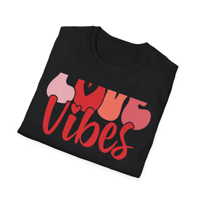 Groovy LOVE Vibes T-Shirt for Women | Trendy Retro Heart Tee | Spread Positivity & Style | Perfect Valentine's Day Gift