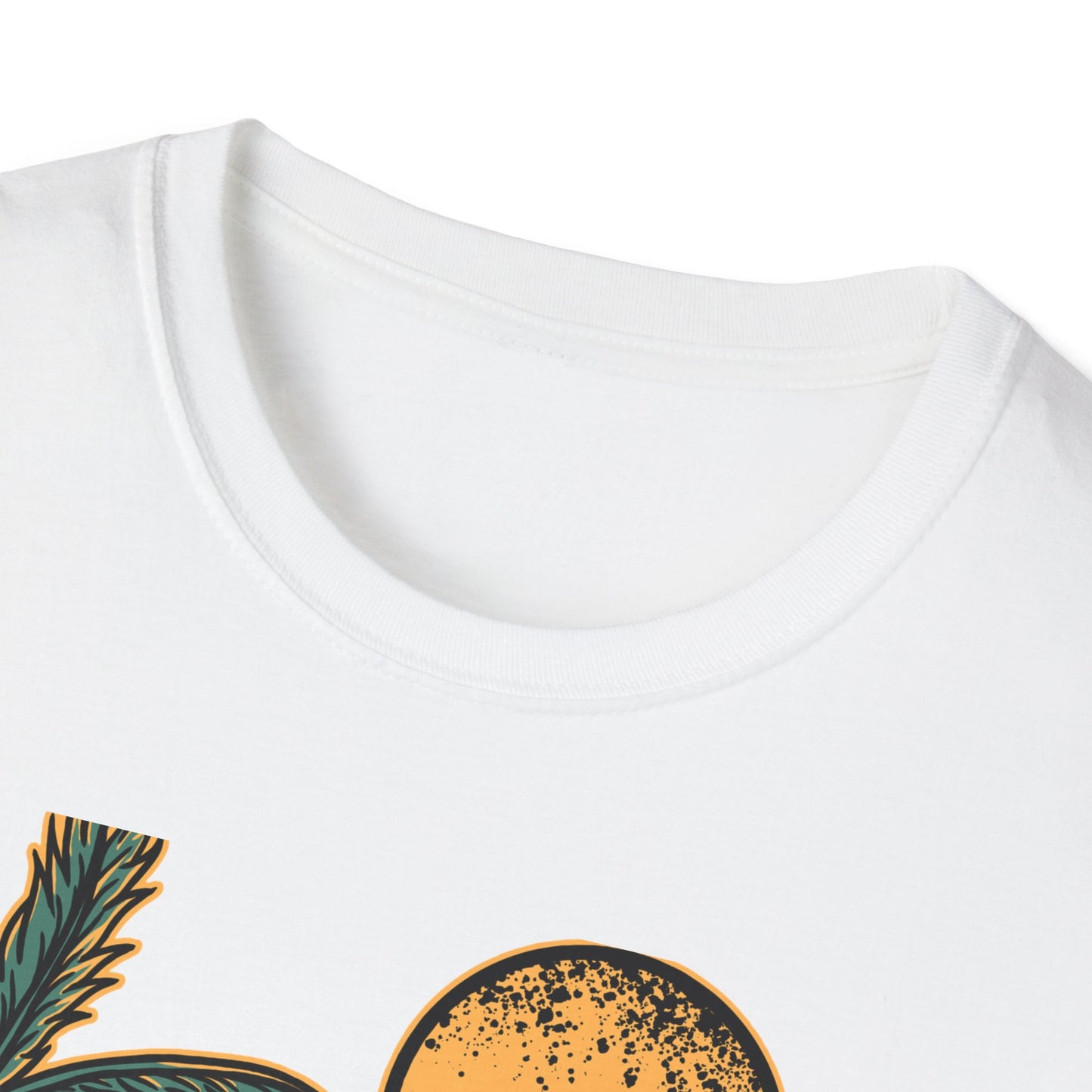 Epic Jumping Fish T-Shirt - Vintage Tropical Ocean Surf & Fishing Tee for Beach Lovers & Anglers - Cool Summer Apparel