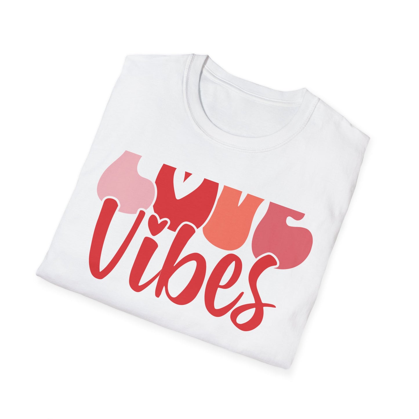 Groovy LOVE Vibes T-Shirt for Women | Trendy Retro Heart Tee | Spread Positivity & Style | Perfect Valentine's Day Gift