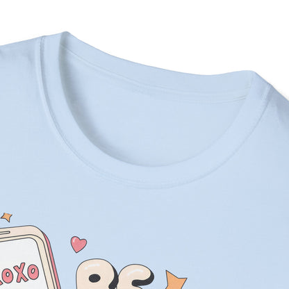 Adorable Y2K "XOXO Be Mine" Flip Phone T-Shirt | Nostalgic Retro Love Tee for Valentine's & Everyday Chic