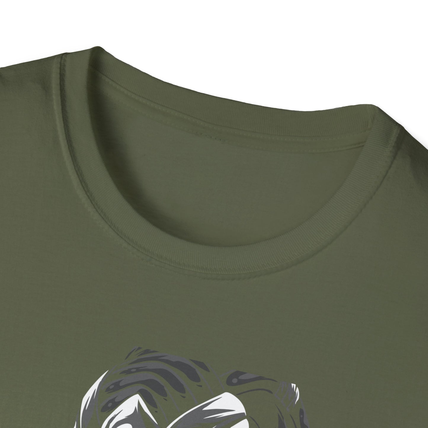 Dynamic Cyberpunk Graffiti T-Shirt - Futuristic Street Art Hero Tee for Gamers & Urban Artists