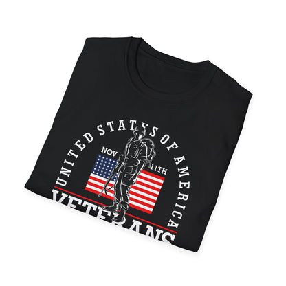 Iconic US Soldier & American Flag T-Shirt | Veterans Day Tribute Tee for Military Heroes & Patriots