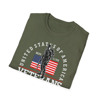 Iconic US Soldier & American Flag T-Shirt | Veterans Day Tribute Tee for Military Heroes & Patriots