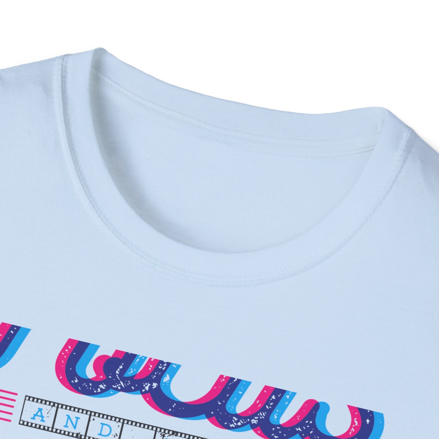 Focus & Capture It Vintage Camera T-Shirt | Retro Photography Enthusiast Tee | Unique Photographer Gift