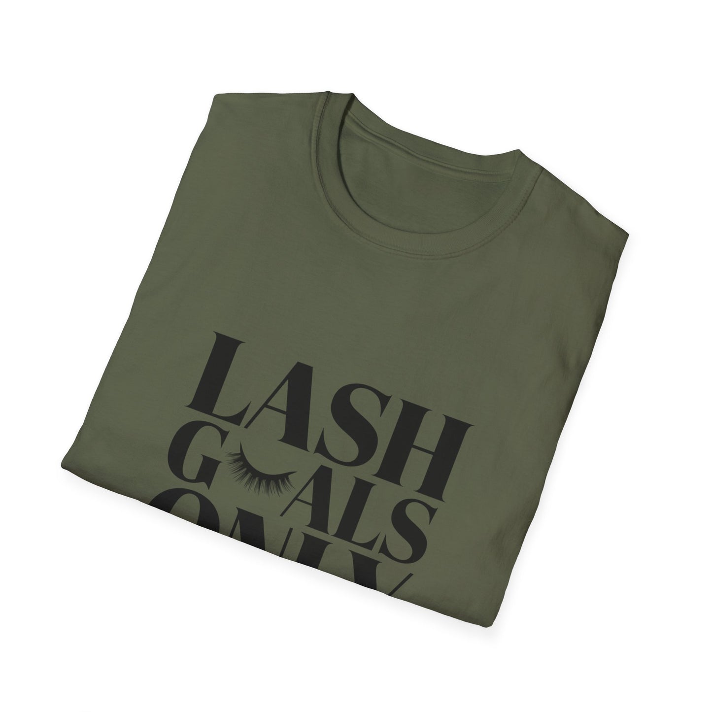 Stunning Lash Queen T-Shirt | Iridescent Eyelash Design Tee for Beauty Enthusiasts & Lash Techs
